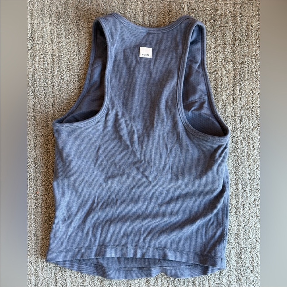 Vuori Women's Grey Tank with Built-In Bra